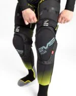 EVS TP199 Knä-/skenbensskydd Svart/Hi Vis