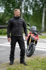 Lindstrands Textiljacka Hamra Svart
