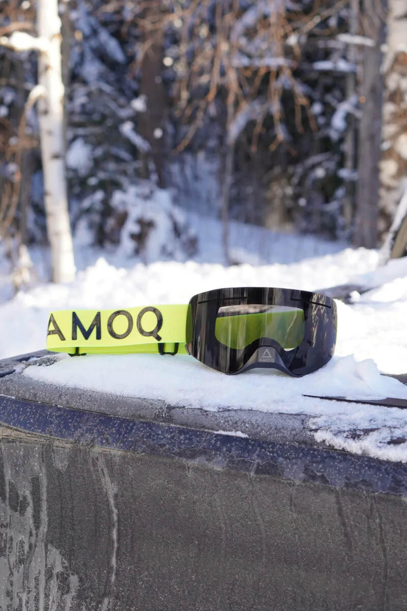 645-23130308 AMOQ Vision Vent+ Magnetic Skoterglasögon HiVis/Black - Smoke