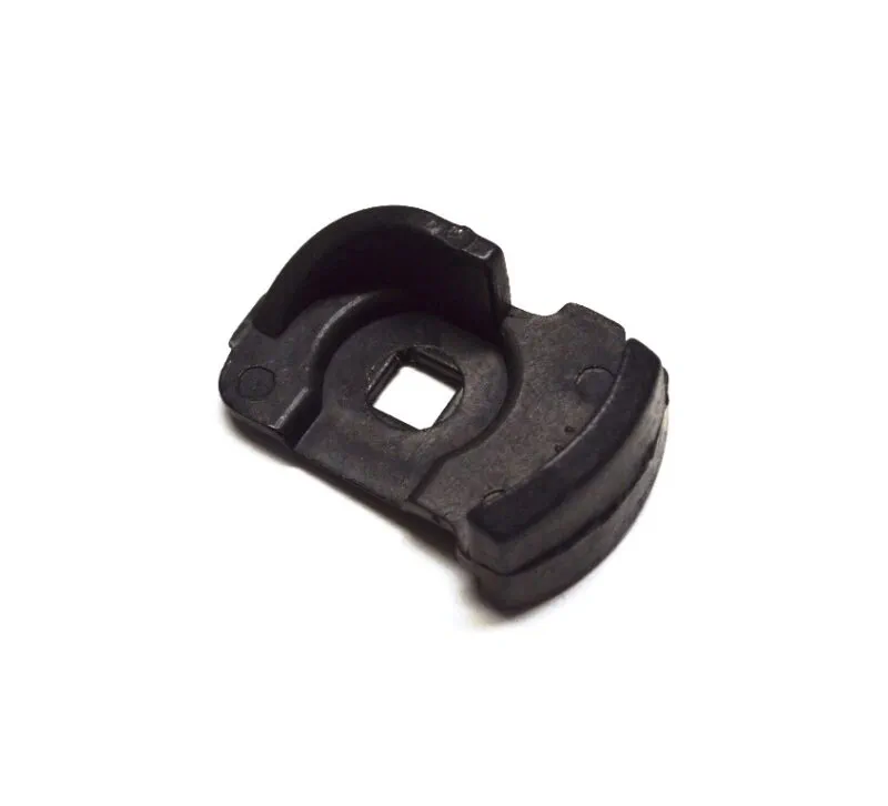 6b03a53b800230d844cc30aad1199c6dbbd15783_322_Z640R Givi Plate below lock 1 pcs. - Tillbehör & reservdelar