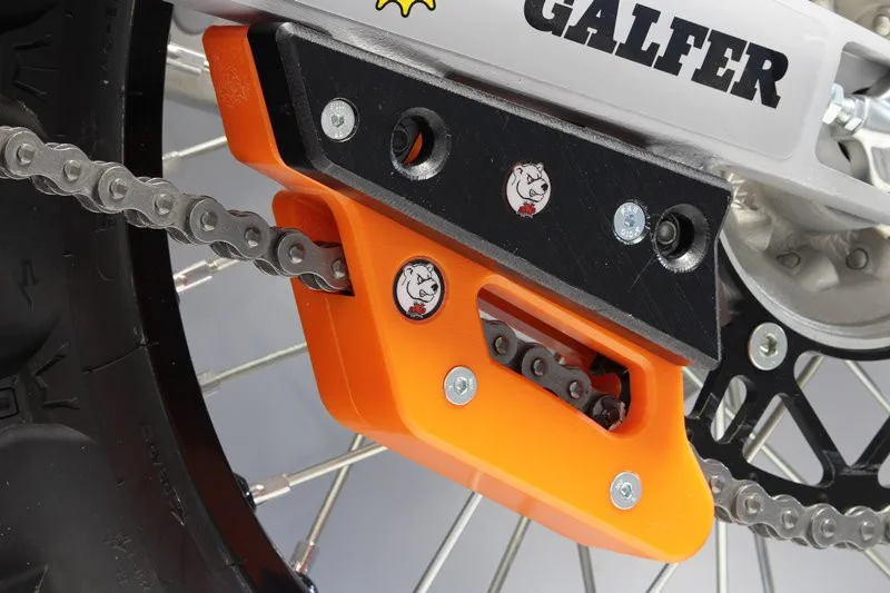 AXP Swing Arm Guard KTM / GasGas / Husqvarna / Sherco 12-23 - AXP Racing - Hasplåtar