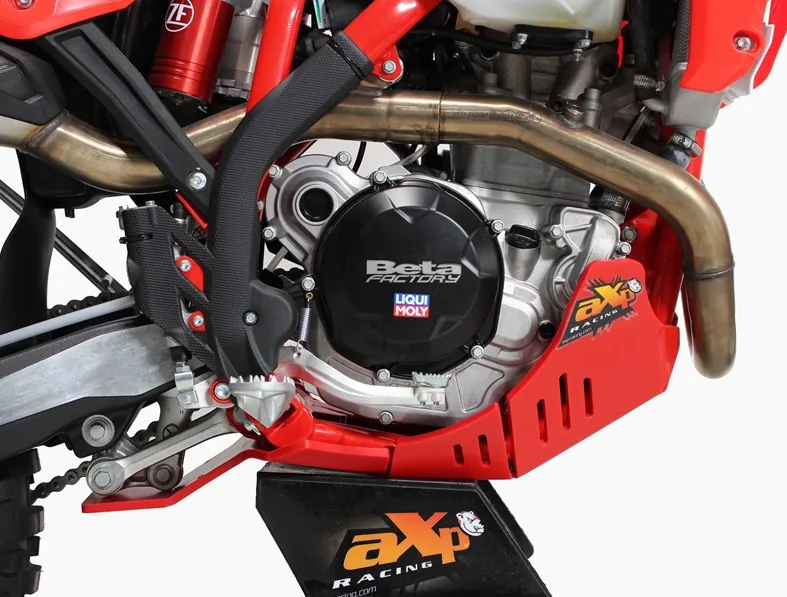 AX1684_2 AXP Xtrem HDPE Skid Plate Red Beta 350RR/390RR/430RR/480RR/500RR 23-24 - AXP Racing - Hasplåtar