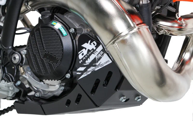 AX1709_2 AXP Xtrem HDPE Skid Plate Black KTM 250EXC/300EXC/250XCW/300XCW 24- - AXP Racing - Hasplåtar
