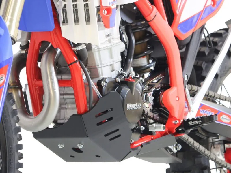 AXP Xtrem HDPE Skid Plate Black Beta 350/390/430/480 RR RACE 24- /RR/RR XPRO 25 - AXP Racing - Hasplåtar