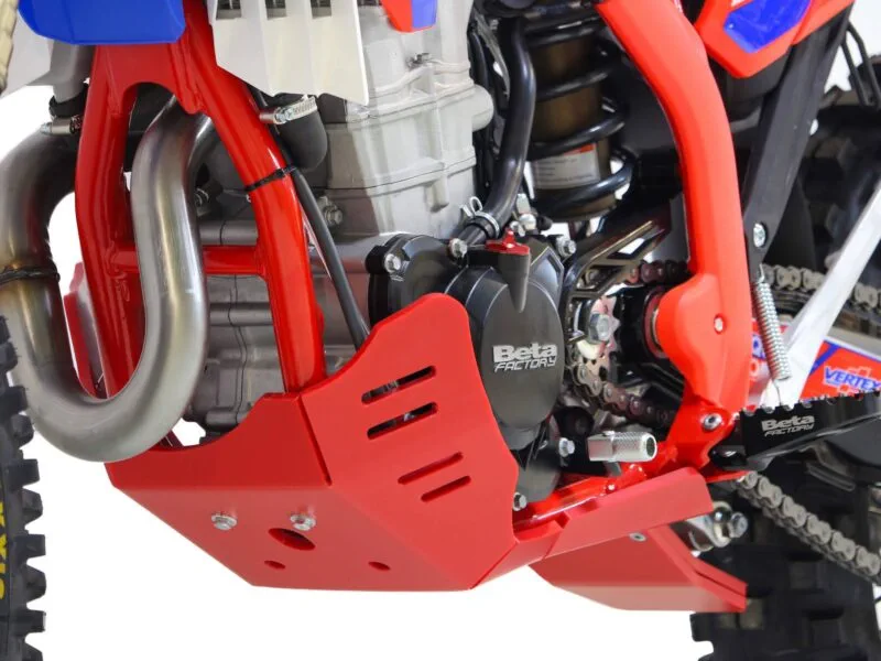 AXP Xtrem HDPE Skid Plate Red Beta 350/390/430/480 RR RACE 24- /RR/RR XPRO 25 - AXP Racing - Hasplåtar