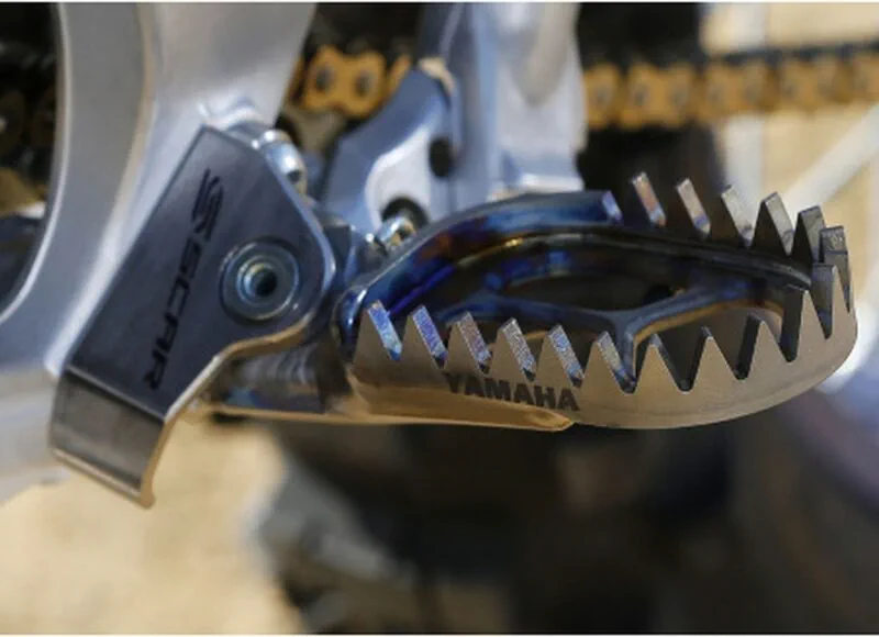 STFMB153-2 Scar Titanium Mount Brackets YZ450F 23-.. YZ250F 24-.. - Fotpinnar & pedaler