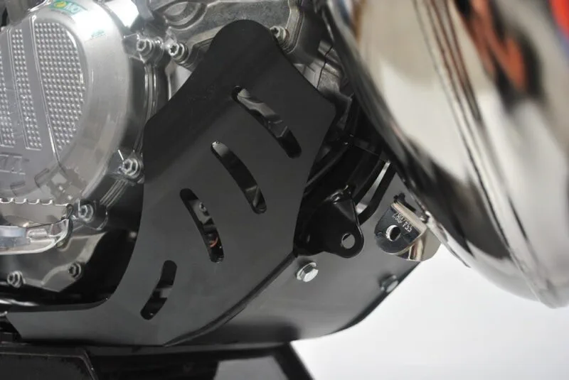 d8f66c5d89b4d88f5bd0c7d2be90c2f6e937edca_397_AX1400 AXP Skid Plate PHD 6mm Black KTM EXC/XCW 250/300 / Husqvarna TE 250/300 17-23 - AXP Racing - Hasplåtar