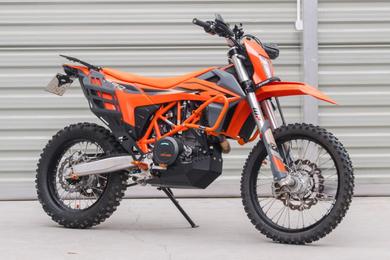 Yakk EXP Side pannier luggage rack KTM 690 Enduro (19-25) black Yakk EXP Side pannier luggage rack KTM 690 Enduro (19-25) black
