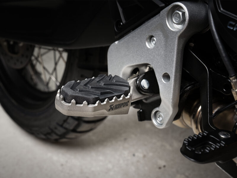 Akrapovic Adventure Footpeg Set (Titanium) CFMOTO 450/700/800/1000MT/-X 2024-202 Akrapovic Adventure Footpeg Set (Titanium) CFMOTO 450/700/800/1000MT/-X 2024-202
