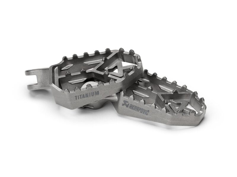Akrapovic Adventure Footpeg Set (Titanium) Suzuki V-STROM 800/800DE/1050 2020-20
