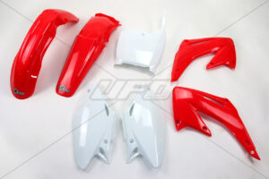 UFO Plastkit 5-delar original CR125/250 02-03
